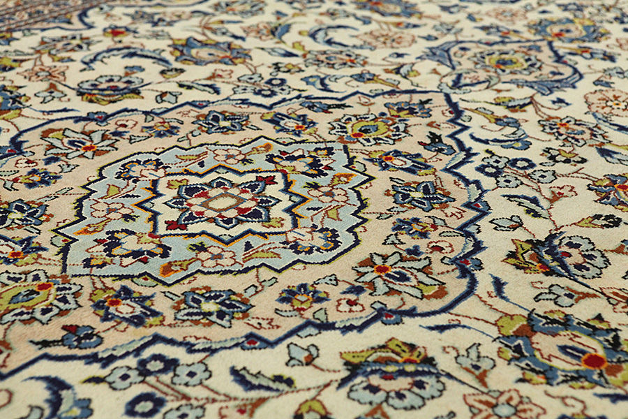 Kashan Tapis Persan 300x196 - Image 8