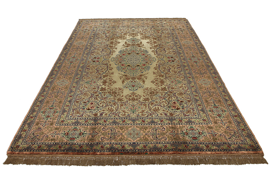 Ispahan Tapis Persan 307x202 - Image 3