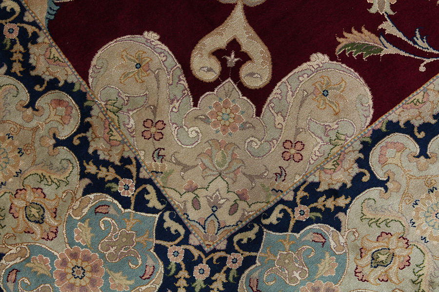 Tabriz Tapis Persan 542x344 - Image 11